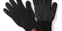 The Weber Premium Gloves protect your hands from a hot barbecue, and have a silicone palm for gripping your most prized barbecue tools a necessity for the serious barbecue master.