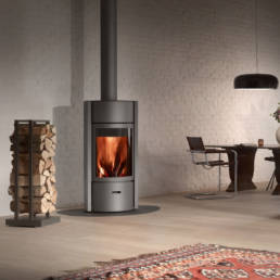 Stûv 30 wood stoves have three doors that correspond to three operating modes.